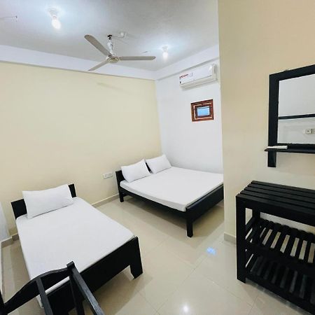 Natraj Guest House Trincomalee Ngoại thất bức ảnh