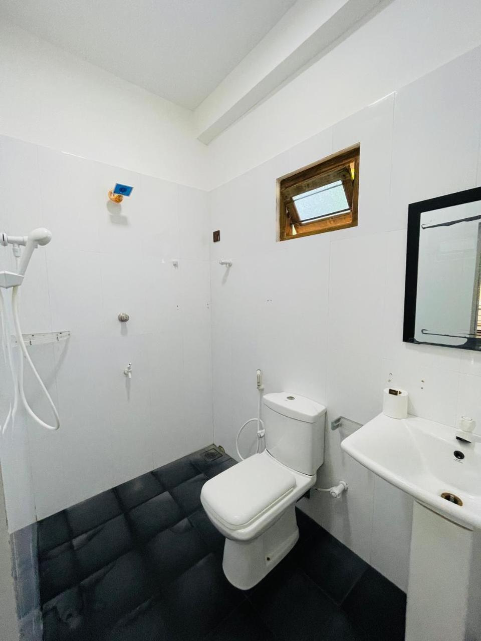 Natraj Guest House Trincomalee Ngoại thất bức ảnh